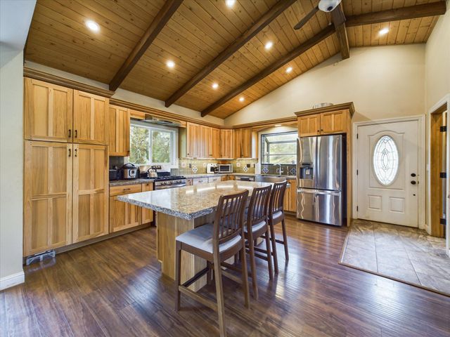 1285 Bliss Lane, Garberville, CA 95542