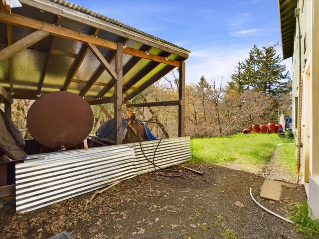 1285 Bliss Lane, Garberville, CA 95542