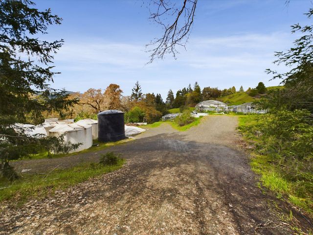 1285 Bliss Lane, Garberville, CA 95542