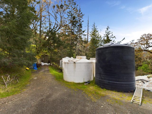 1285 Bliss Lane, Garberville, CA 95542