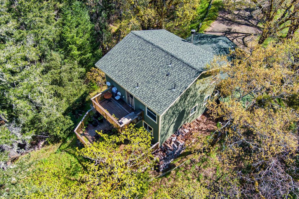1285 Bliss Lane, Garberville, CA 95542