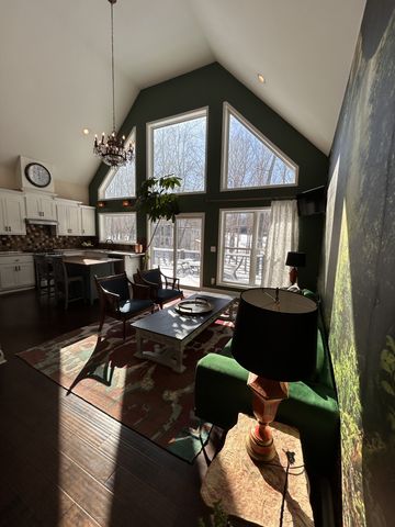 321 Shri Nagi Pl, Mcminnville, TN 37110