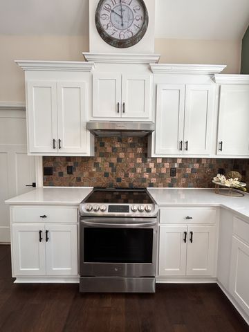 321 Shri Nagi Pl, Mcminnville, TN 37110