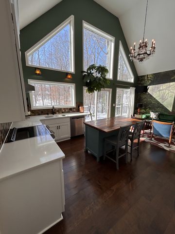 321 Shri Nagi Pl, Mcminnville, TN 37110
