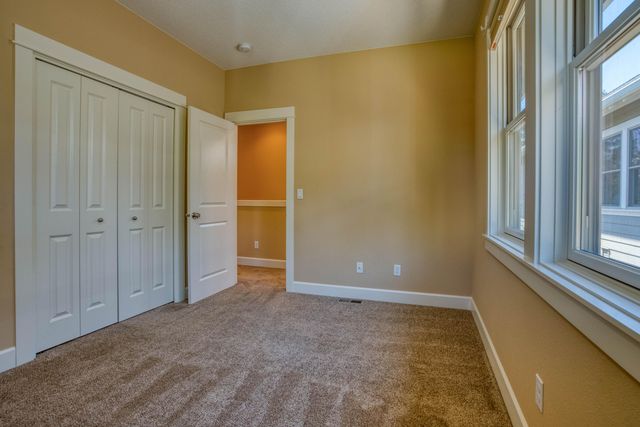 918 E Black Butte Avenue, Sisters, OR 97759