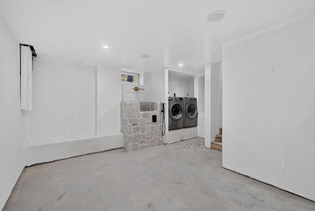 70 Brush Hill Rd 70, Milton, MA 02186