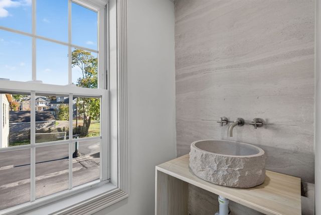 70 Brush Hill Rd 70, Milton, MA 02186