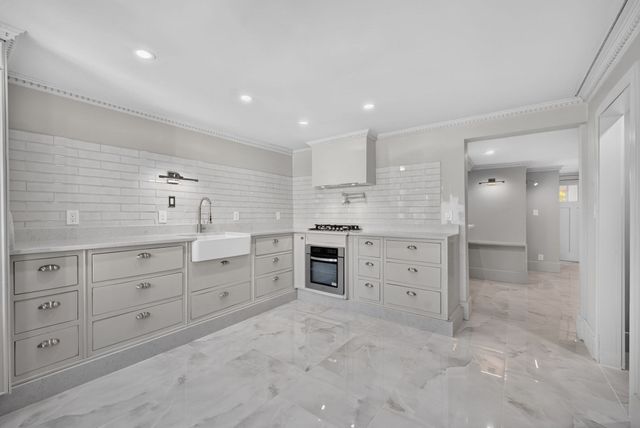 70 Brush Hill Rd 70, Milton, MA 02186