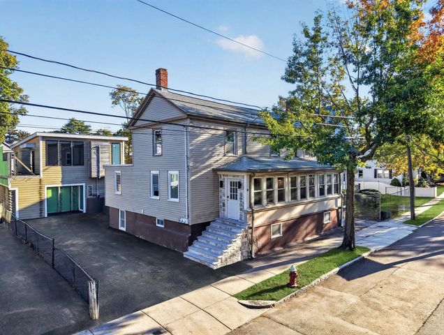 70 Brush Hill Rd 70, Milton, MA 02186