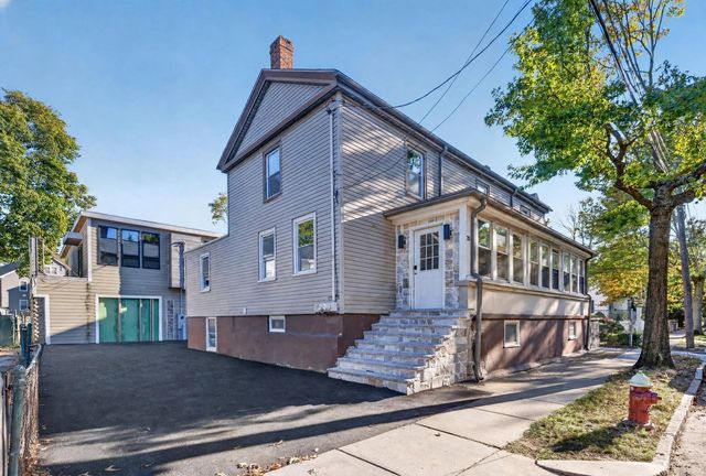 70 Brush Hill Rd 70, Milton, MA 02186