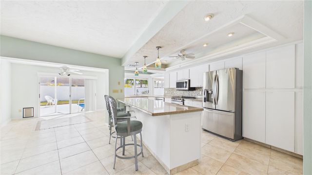 1895 DEL ROBLES TERRACE, Clearwater, FL 33764