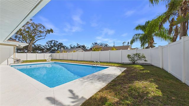 1895 DEL ROBLES TERRACE, Clearwater, FL 33764