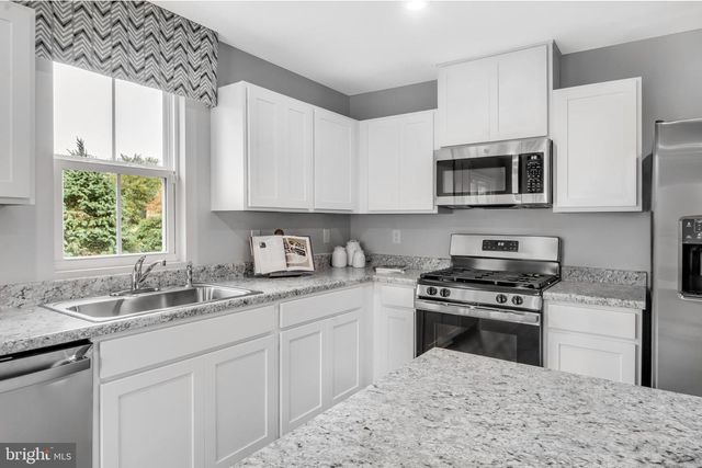1212 BRECKENRIDGE DR, Hagerstown, MD 21740
