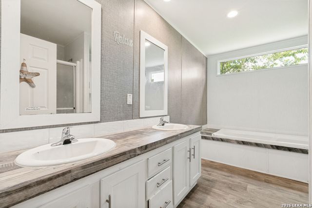 7030 Calle Briseno, San Antonio, TX 78252