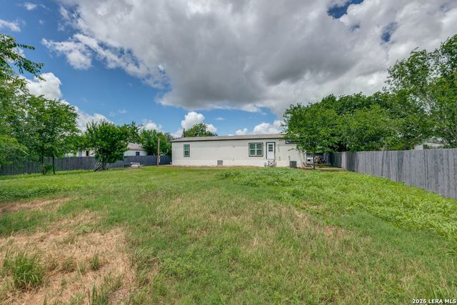 7030 Calle Briseno, San Antonio, TX 78252