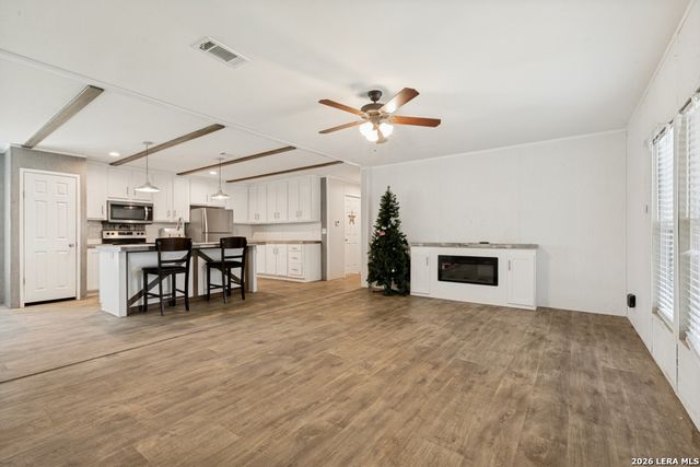 7030 Calle Briseno, San Antonio, TX 78252