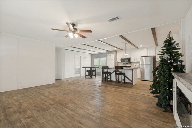 7030 Calle Briseno, San Antonio, TX 78252