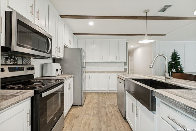 7030 Calle Briseno, San Antonio, TX 78252