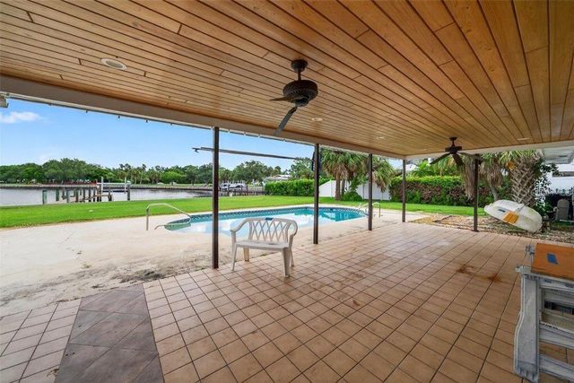 377 S SHORE DRIVE, Sarasota, FL 34234