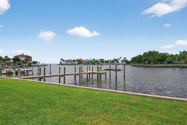 377 S SHORE DRIVE, Sarasota, FL 34234