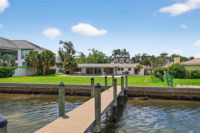 377 S SHORE DRIVE, Sarasota, FL 34234