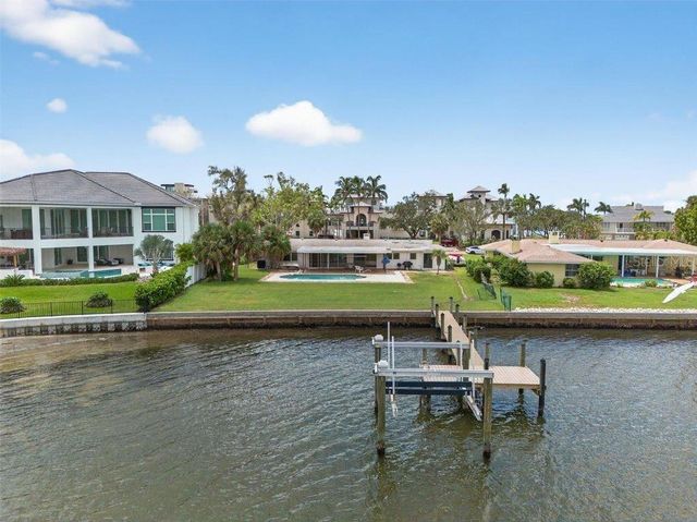 377 S SHORE DRIVE, Sarasota, FL 34234