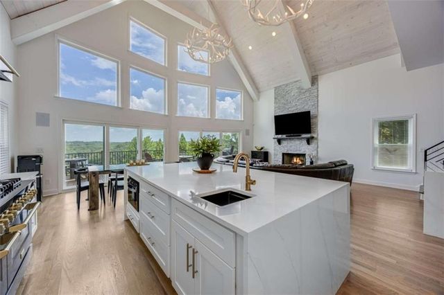 385 Pirkle Leake Road, Dawsonville, GA 30534