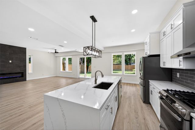 4128 Pluto Street, Dallas, TX 75212