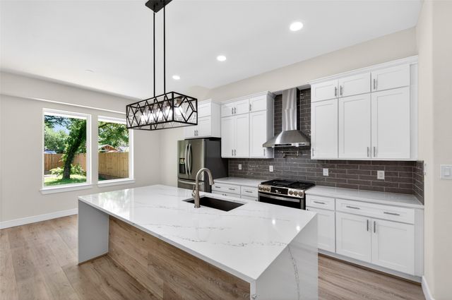 4128 Pluto Street, Dallas, TX 75212