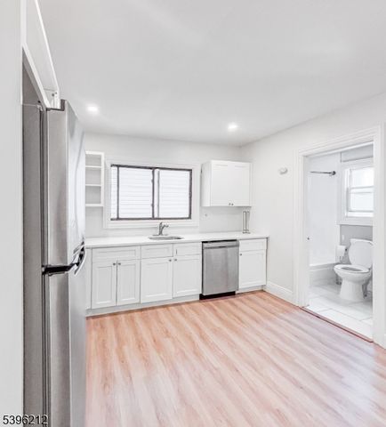 125 Fabyan Pl, Newark City, NJ 07112