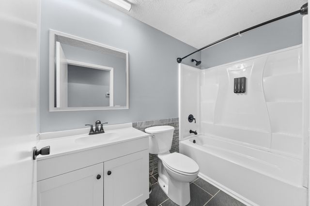 26 Oakwood Ave, Summertown, TN 38483