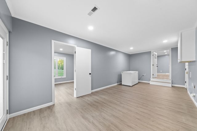 26 Oakwood Ave, Summertown, TN 38483