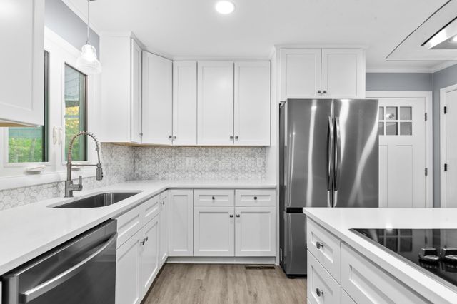 26 Oakwood Ave, Summertown, TN 38483