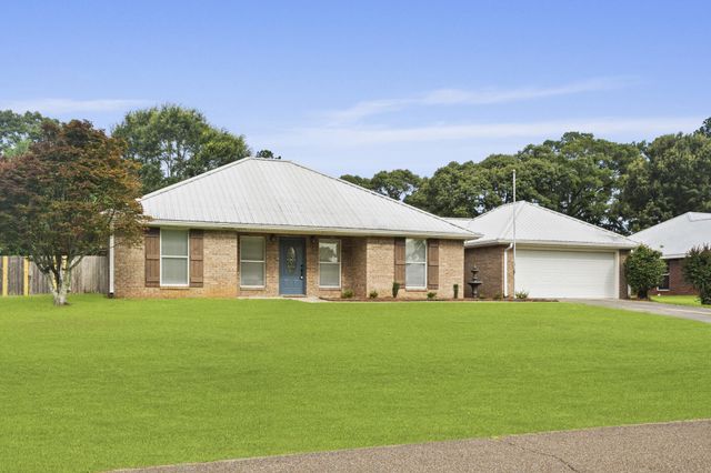54 Nicolaus Dr., Hattiesburg, MS 39402