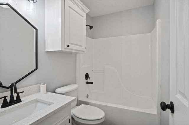 54 Nicolaus Dr., Hattiesburg, MS 39402