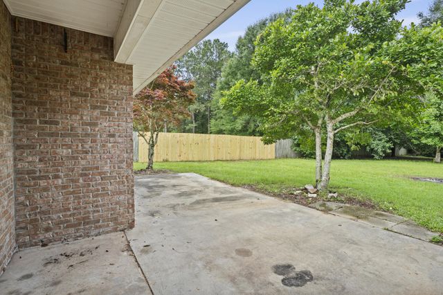 54 Nicolaus Dr., Hattiesburg, MS 39402