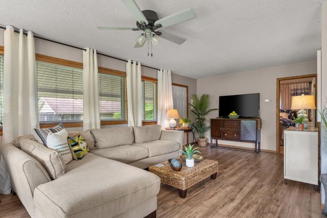 28914 Farm Road 1260, Golden, MO 65658