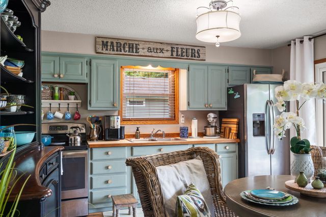 28914 Farm Road 1260, Golden, MO 65658