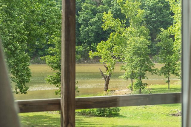 28914 Farm Road 1260, Golden, MO 65658