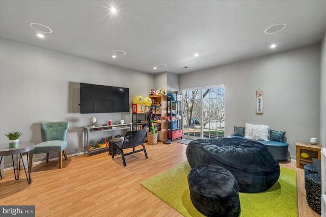 1050 TALL TREES CT, Garnet Valley, PA 19060