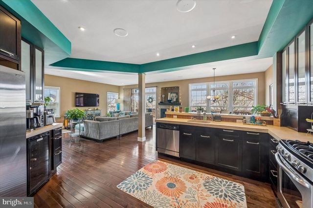 1050 TALL TREES CT, Garnet Valley, PA 19060