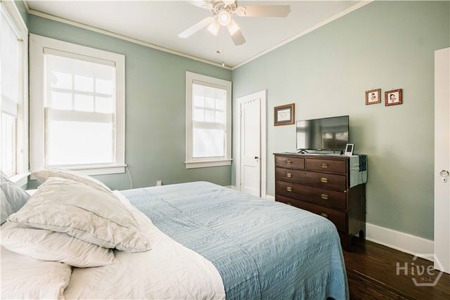 309 E 34th Street, Savannah, GA 31401
