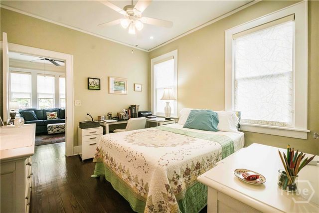 309 E 34th Street, Savannah, GA 31401