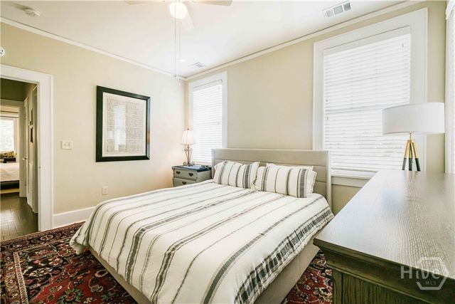 309 E 34th Street, Savannah, GA 31401