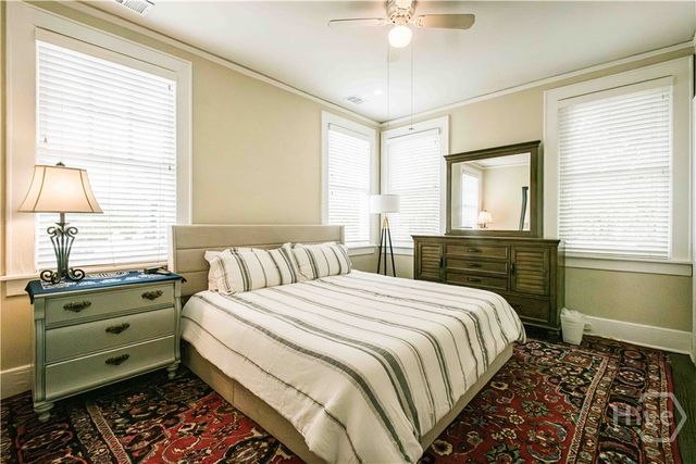 309 E 34th Street, Savannah, GA 31401