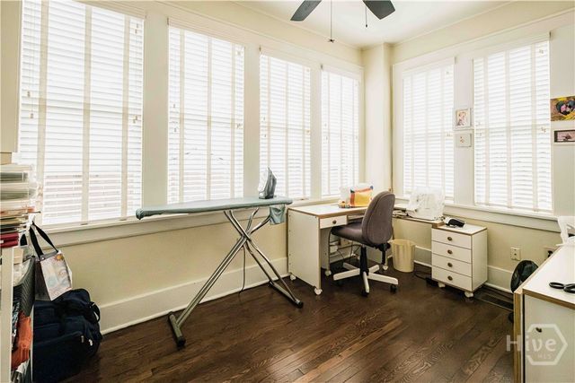 309 E 34th Street, Savannah, GA 31401