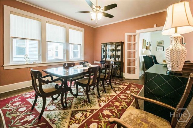 309 E 34th Street, Savannah, GA 31401
