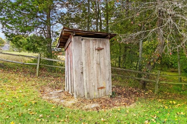 1926 Oak Plains Rd, Ashland City, TN 37015
