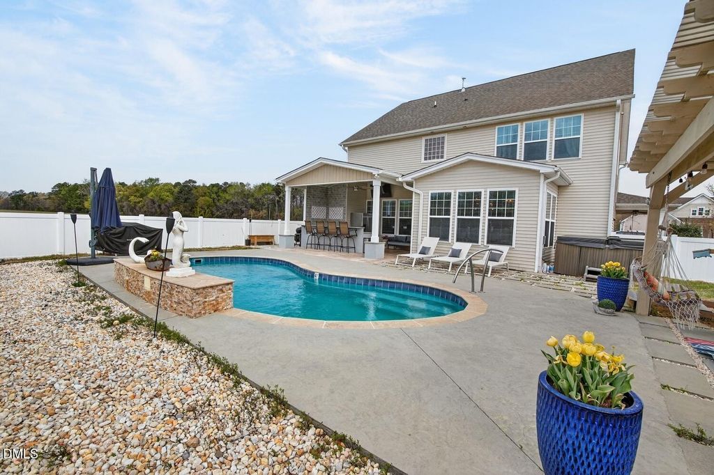 41 Gladwood Way, Garner, NC 27529