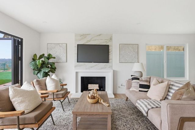 2161 Calle Buena Ventura, Oceanside, CA 92056